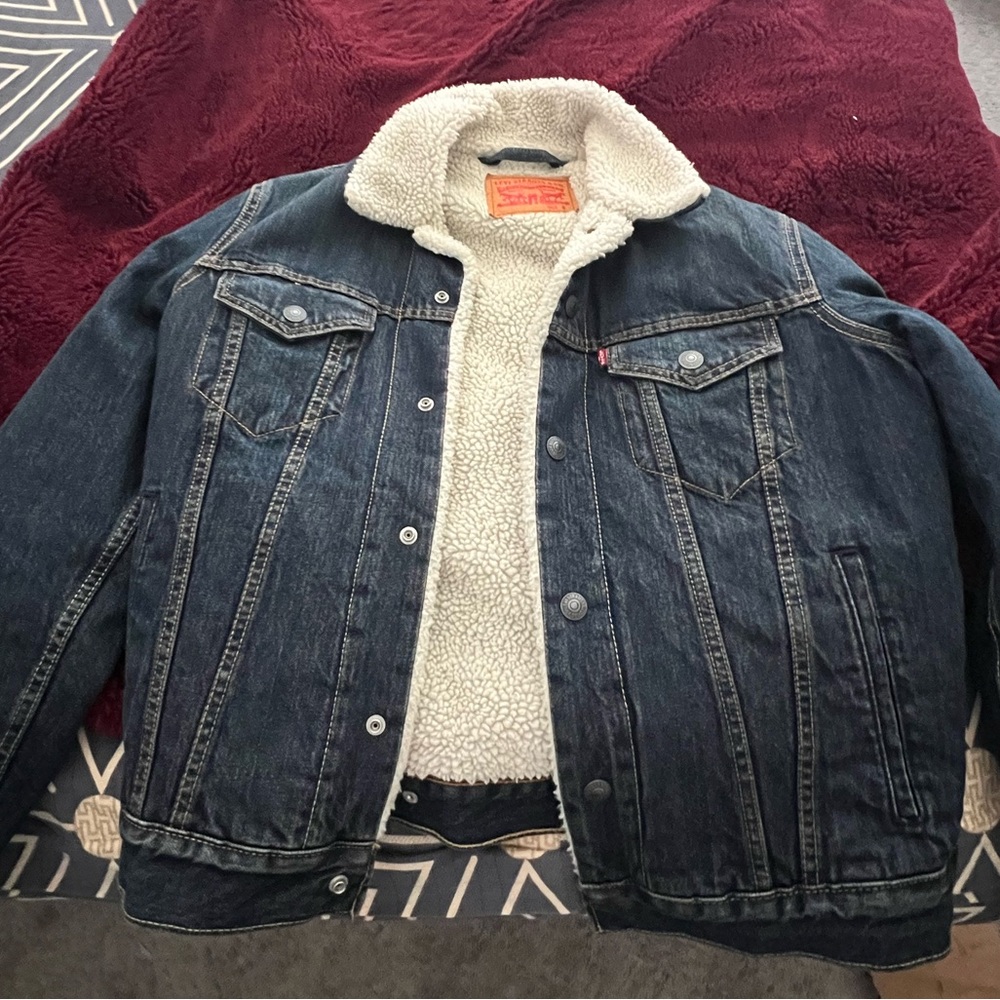 Levi’s trucker small